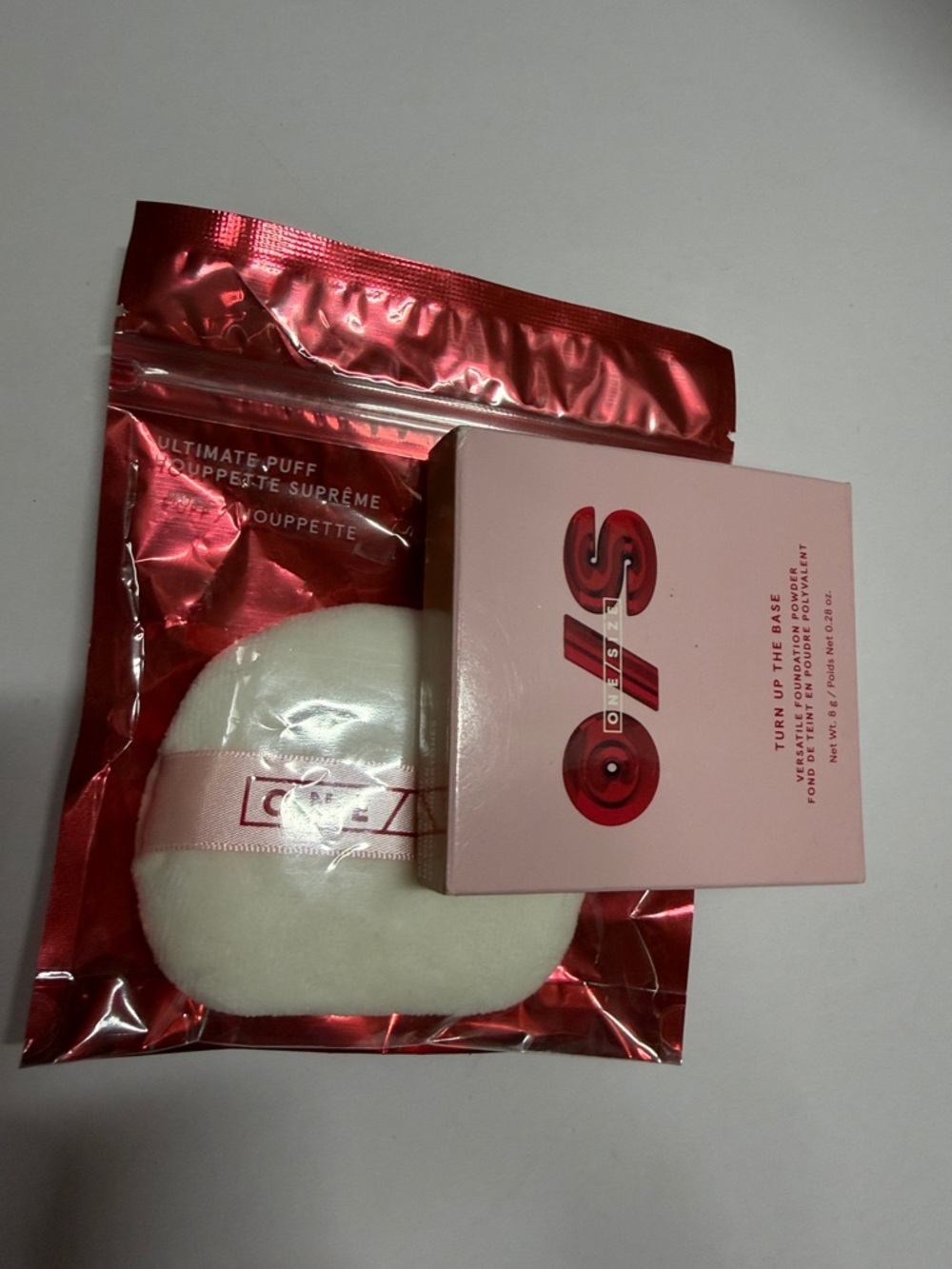 ONE/SIZE Powder Puff Set with Pink Compact and Metallic Red Pouch
